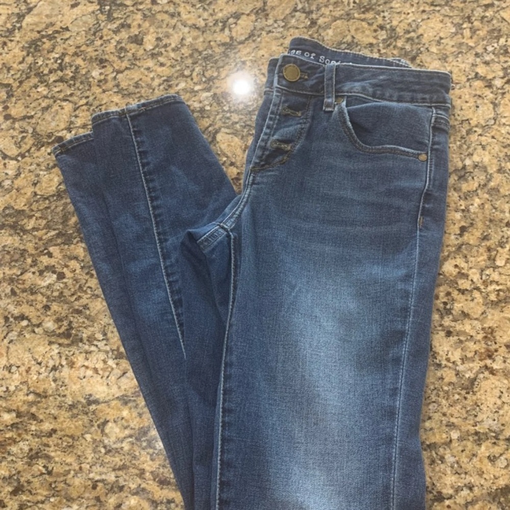 Women’s Articles Of Society Jeans Size 25
